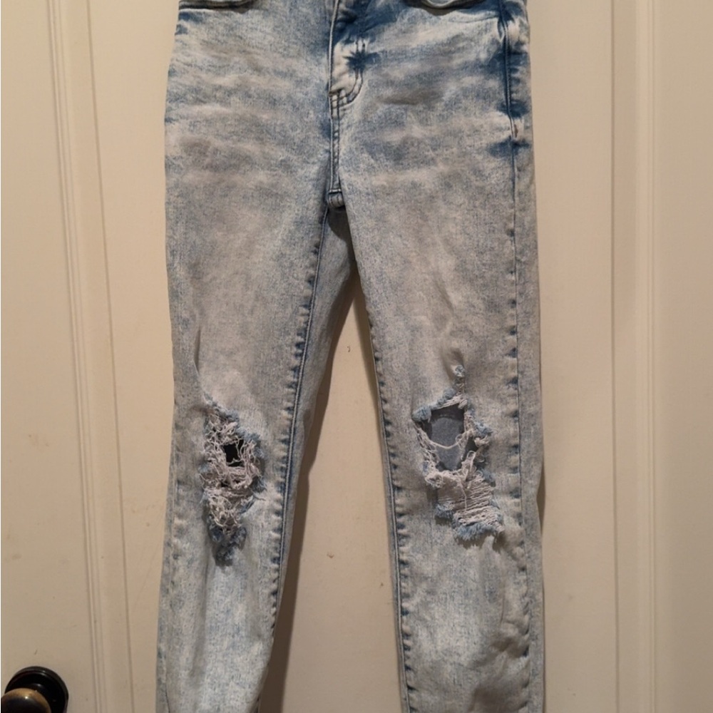 Distressed Light Blue Jeans